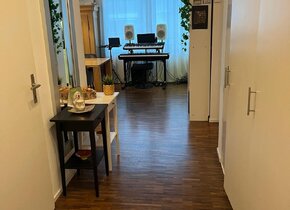 Wunderbare 2.5 bis 3.5 Zimmer Wohnung mit hohem Standard