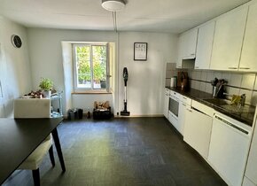 24m² möbliertes WG-Zimmer mit Seesicht und grosser...