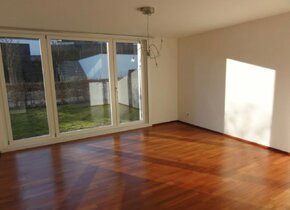 Nachmieter für 3.5 Zimmer Gartenwohnung mit Loggia und...