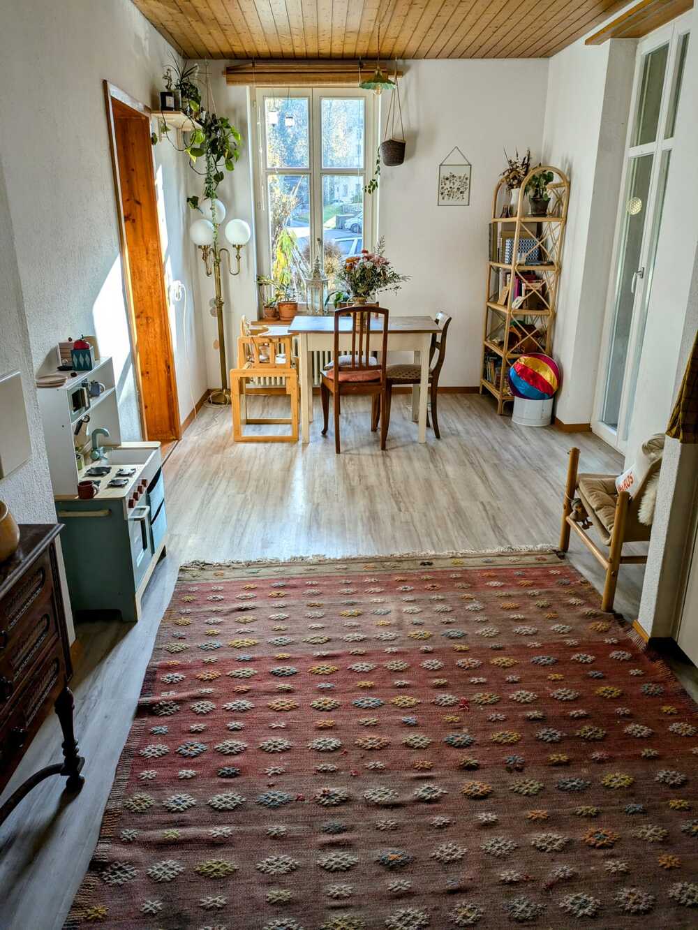 3,5 Zimmer Wohnung mit wunderschönem Garten umgeben von...