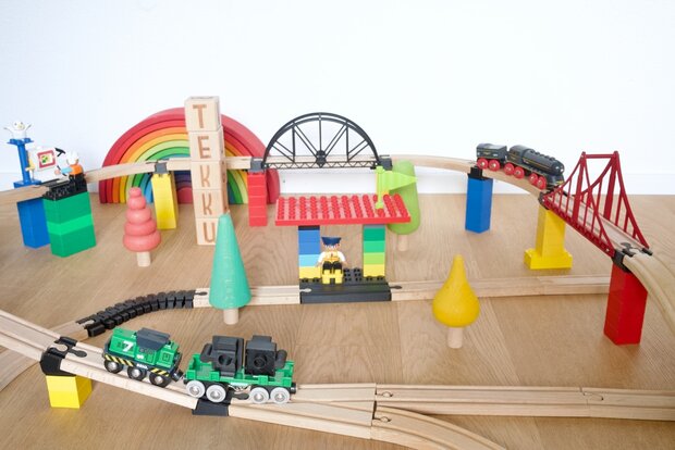 BRIO Bahn und DUPLO Kombinieren 