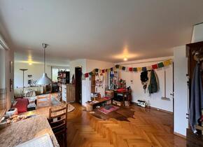 1.5 Zimmer Wohnung in ein Haus WG. 1500.- + NB