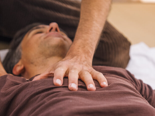 Freie Plätze für Männer und Frauen bis 45 Jahre in Shiatsu-Fallstudien