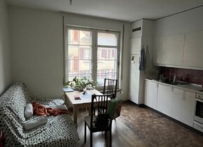 2,5-Zimmerwohnung mit Altbau-Charme in der Berner...