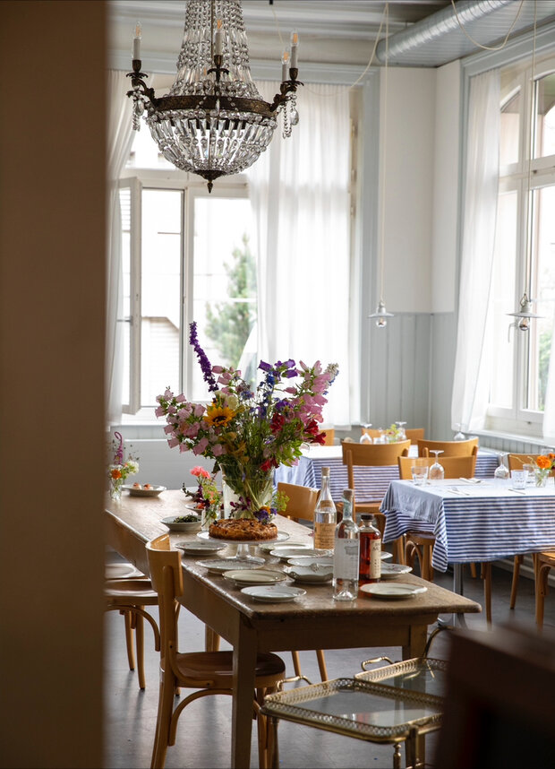 Feiern Sie Ihr Weihnachtsessen in unserem wunderschönen Saal in der Osteria del fiore