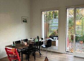 Grosses Zimmer in WG Haus mit Garten