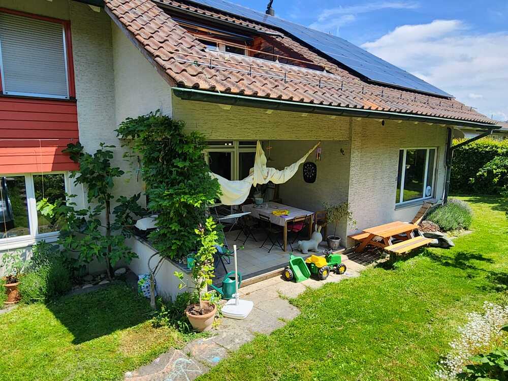 Zentrale, charmante Wohnung mit Garten