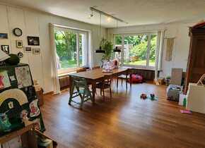 Zentrale, charmante Wohnung mit Garten