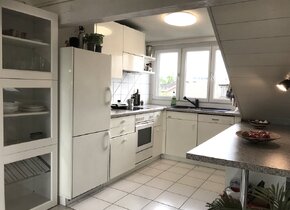 Super schöne, grosszügige und helle Dach-Loft zu vermieten