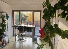 Arbeitsplatz im gemeinsamen Atelier zu vermieten  -...