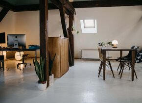 Büro-/ Atelier-/ Studioplätze in Gemeinschaftsatelier