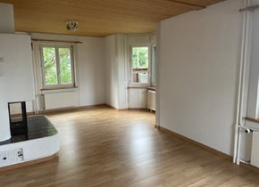 Freistehendes Familienhaus mit 4.5 Zimmern -...