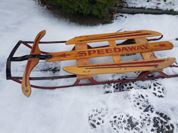 Vintage (1940?) steerable US Sled