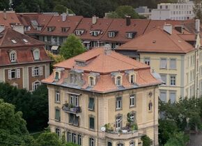 Schönes WG-Zimmer in Altbauwohnung