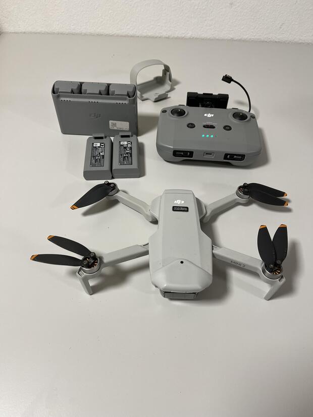 DJI Mini 2 4K Drohne, top Zustand, 5 Akkus(!) und viel...