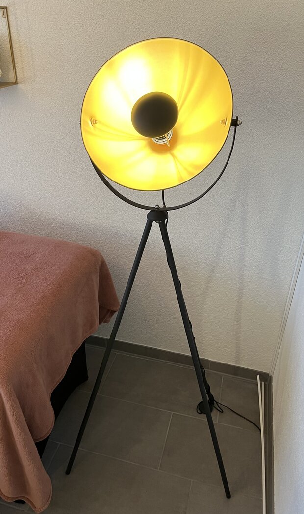 Stehlampe