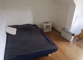 Ein Zimmer in einer WG