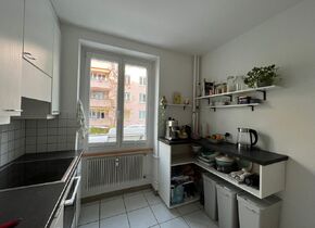 Schönes helles Zimmer in 2er WG zur Untermiete (ca....