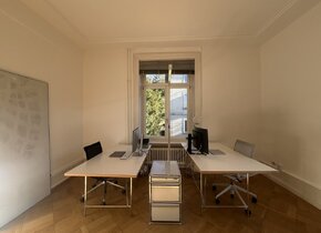 Lichtdurchflutetes Büro in Bürogemeinschaft