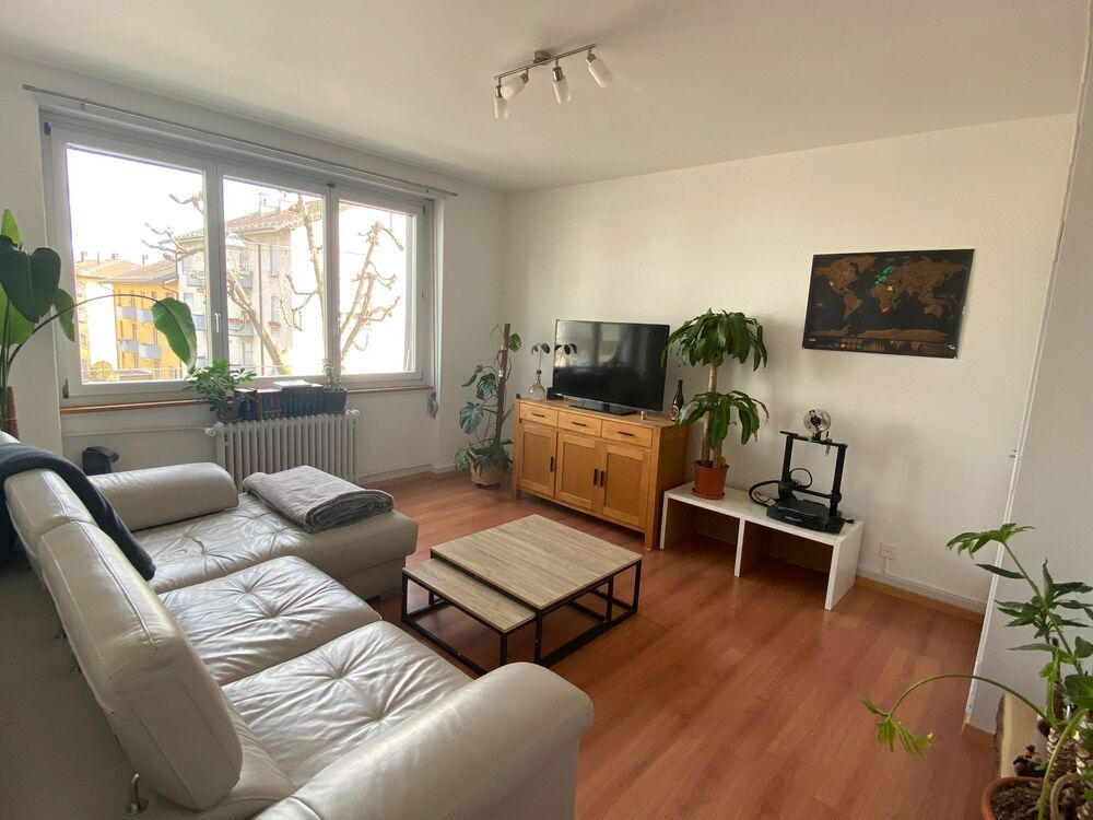 Helle, geräumige, moderne 2,5-Zi.-Wohnung im...