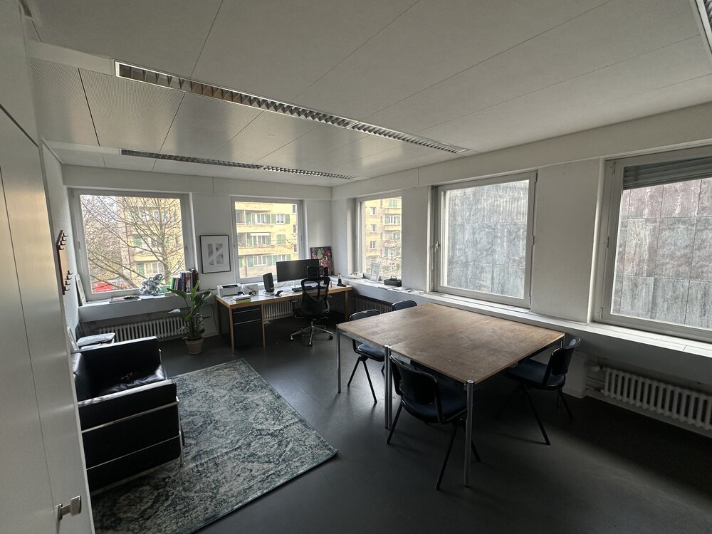 Studio/Office Space for Crypto Enthusiasts