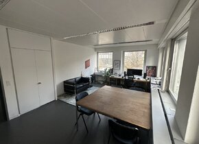 Studio/Office Space for Crypto Enthusiasts