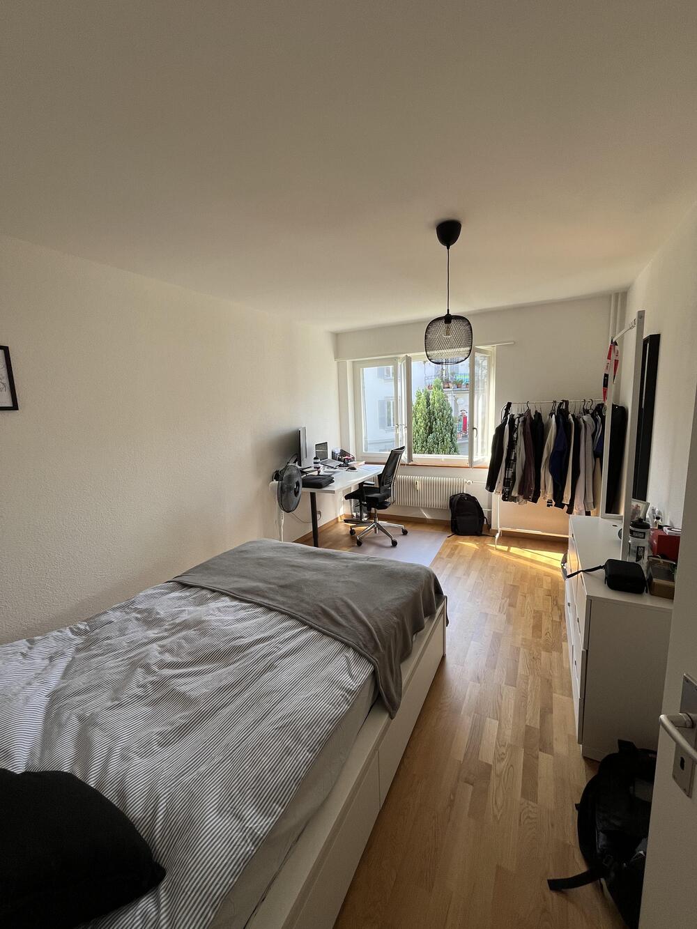 Grosszügige 2.5 Zimmer Wohnung im "Breitsch"