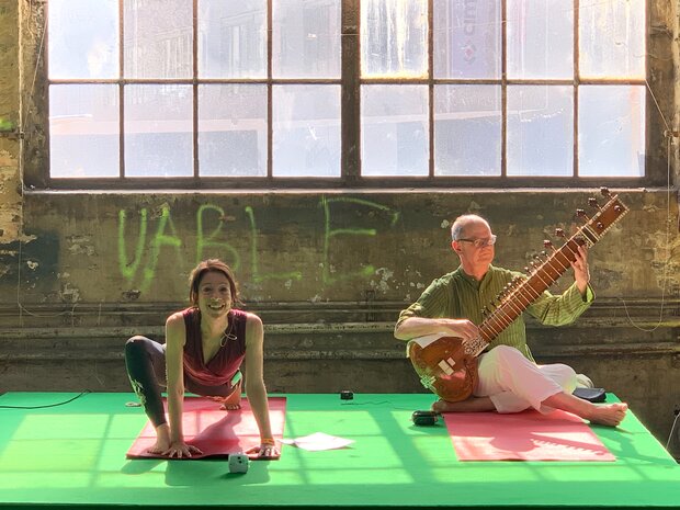 Yoga mit Live-Musik