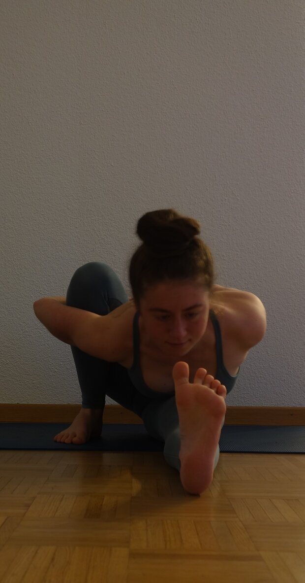 Ashtanga Fokus Yoga, montags um 16:30 im Mii-Ruum