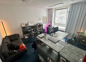 Biete Atelier/Büro zur Zwischenmiete (Kreis 4)