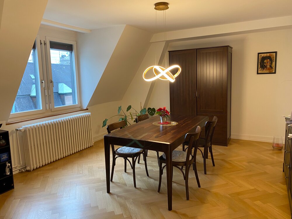 Stilvolle 77 m² Wohnung in Wiedikon – Verfügbar ab...