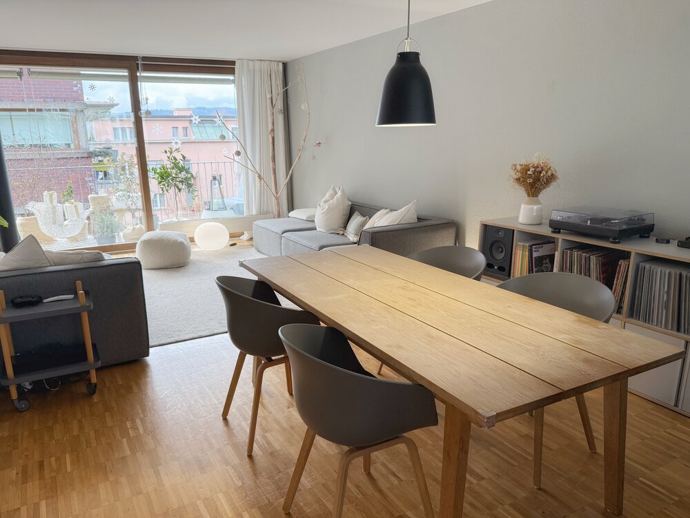 Moderne, helle 4,5-Zimmer-Wohnung zur Untervermietung...