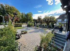 Zentrale Loftwohnung mit Gartenanteil im Paradisli