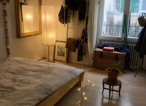 Cute room near Stadelhofen, *temporary* :)