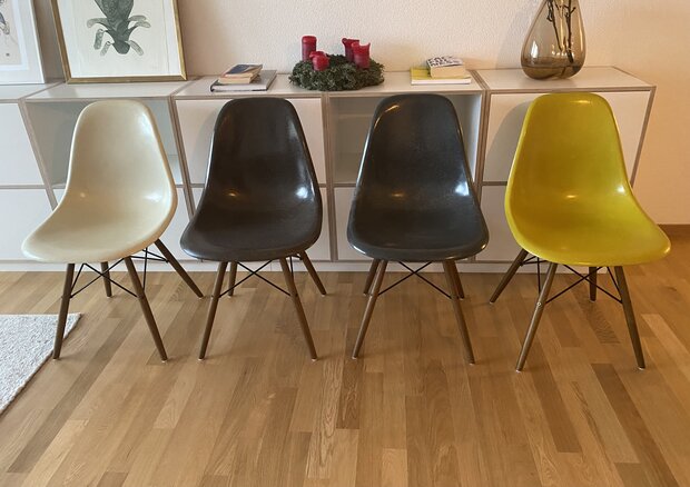 Vitra Eames Herman Miller Sidechairs 4x